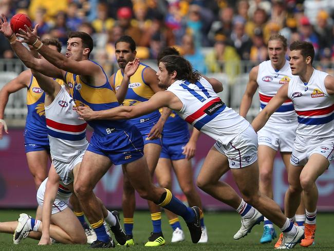 Scott Lycett of the Eagles attempts to win possession during a Round 18 AFL match against the Western Bulldogs. Picture: Paul Kane/Getty Images