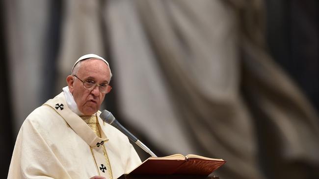 How does Pope Francis’ decision to invite the Muslim refugees to the Vatican look to Christians?