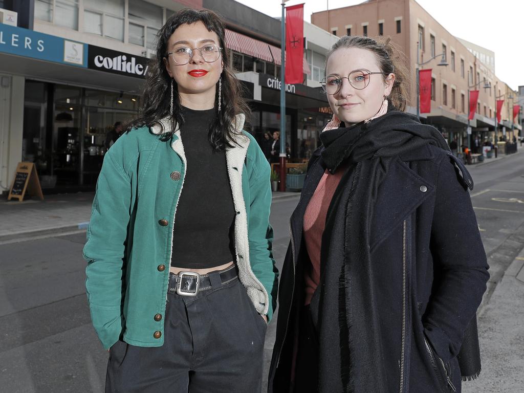 Ruby Keady, of Melbourne, left, and Yasmin Donnelly, of Hobart. Picture: PATRICK GEE