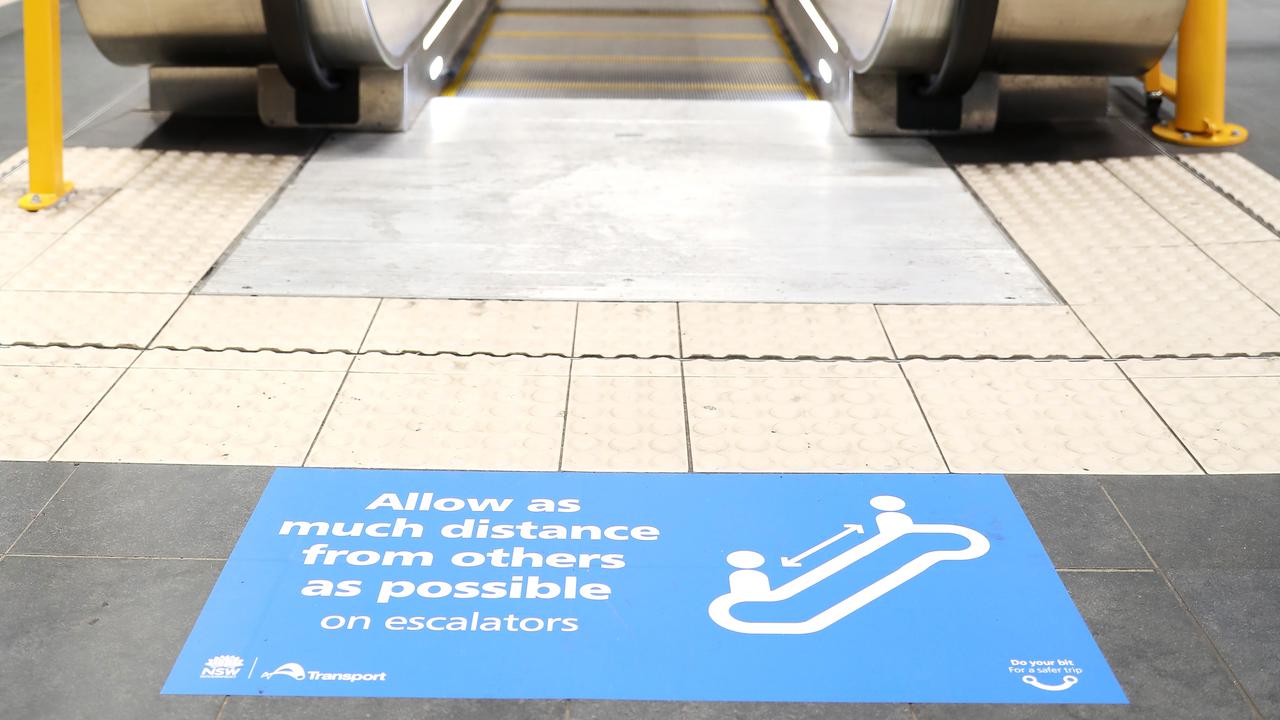 Commuter are urged to keep several steps between them and other on escalators. Picture: Mark Kolbe/Getty Images)