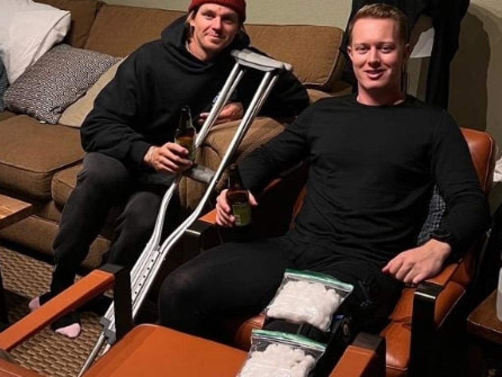 The night of the avalanche, Oliver nursing his injured leg. Picture: Instagram (hannahsugerwoman)