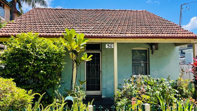 A photo of one of the cottages. Photo: Cremorne Conservation Group.