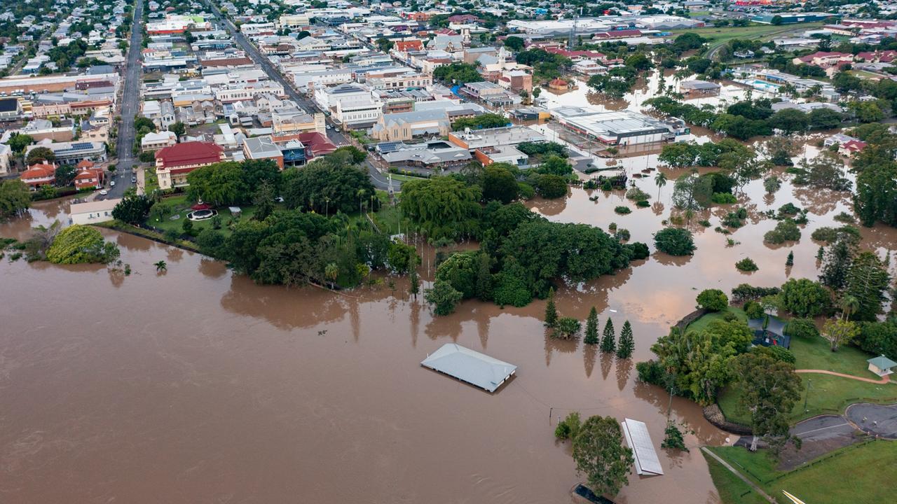 Aerial view of the Mary River rising steadily in Maryborough.​