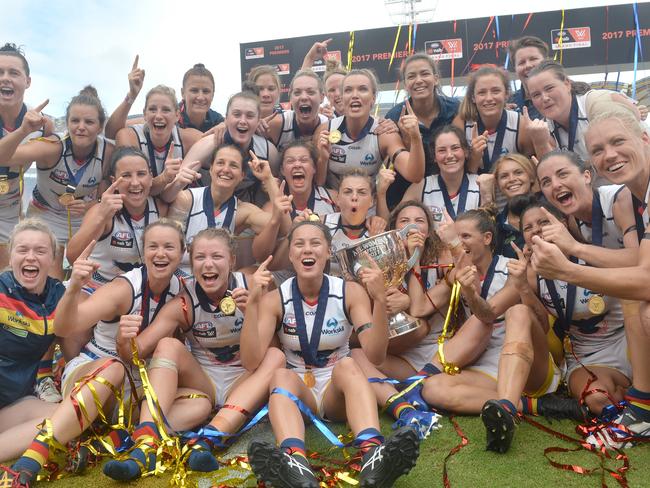 The Crows celebrate victory during the 2017 AFL Womens Grand Final