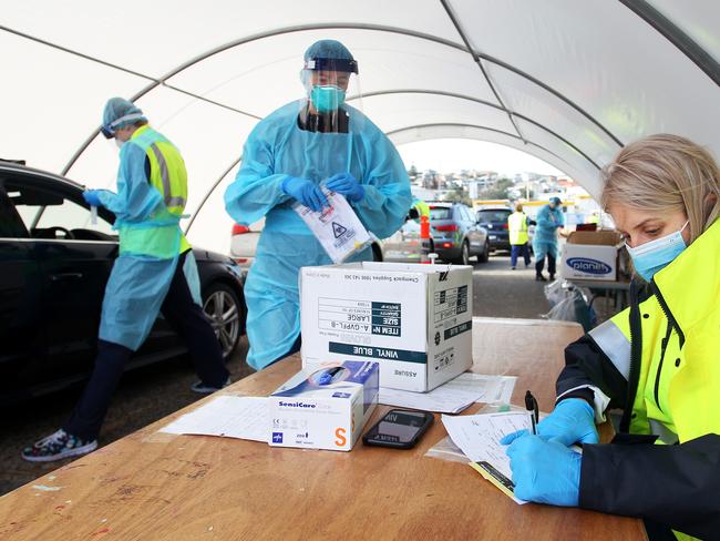 Testing at a Bondi Beach drive-through testing clinic. Picture: Getty Images.