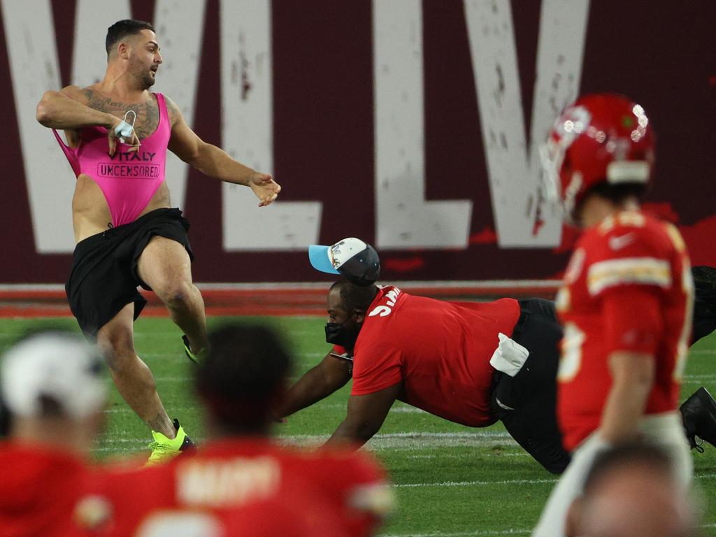 Super Bowl Streaker WON'T get Paid! - News-Talk 1480 WHBC