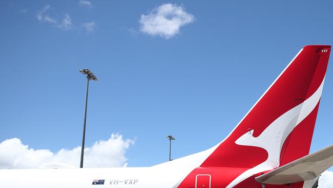 A former Qantas 737 pilot is suing the airline for unfair dismissal over his vaccination status. Picture: Brendan Radke