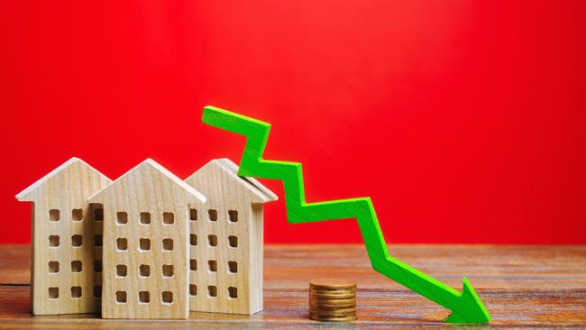 Interest rate cuts have started in several countries, as Aussies wait. Picture: iStock