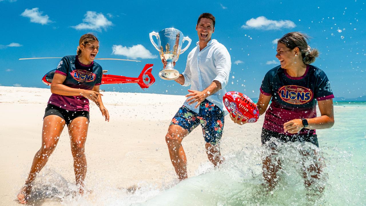 Afl Premiership Cup Tour Visits Incredible Locations Across Queensland