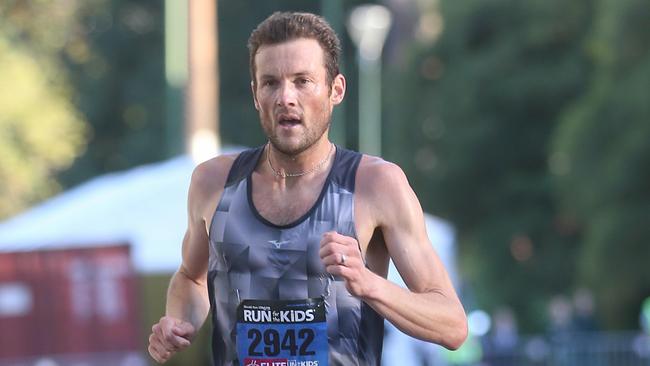 Craig Mottram has made the switch to marathon as he aims to qualify for his fifth Olympic Games.