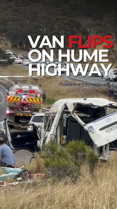 Three kids hurt in highway mini bus crash