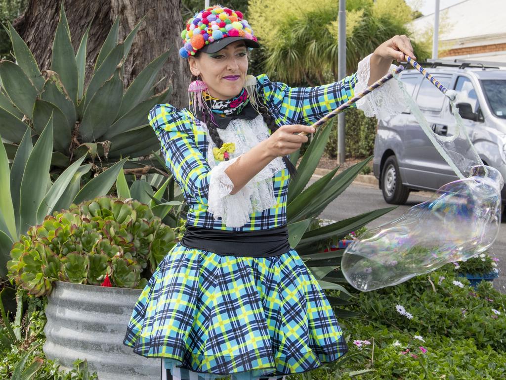 Helly Hoops makes bubbles on day 3 of the Toowoomba Royal Show. Sunday, March 27, 2022. Picture: Nev Madsen.