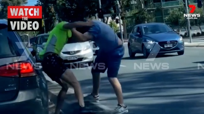 Road rage sparks brawl in Adelaide (7 News)