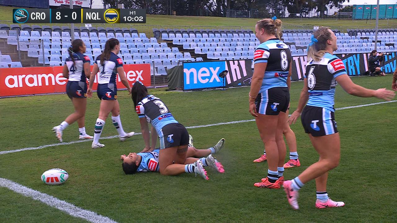 A cheeky try celebration from the Sharks.