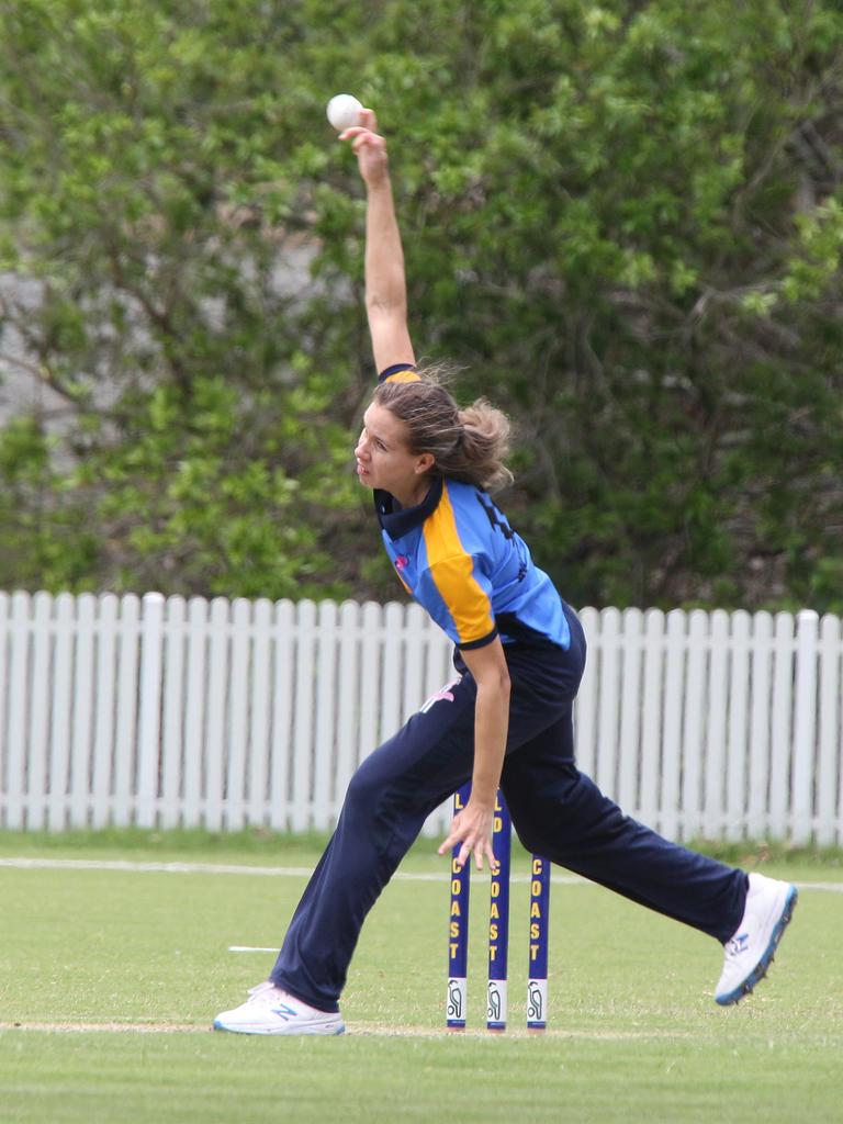 Katherine Raymont Shield women's cricket - Gold Coast Dolphins vs Wynnum-Manly/Redlands at Bill Pippen Oval, Robina. Dolphins Bowler Tara Wheeler. Pic Mike Batterham