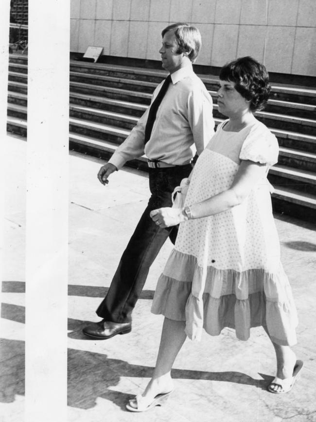 Michael and a heavily-pregnant Lindy Chamberlain leave court in Darwin in 1982.