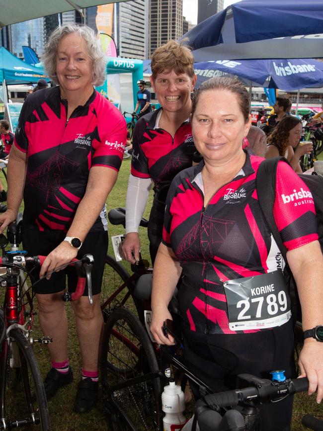Thousands of cyclists took to the streets of the river city on Sunday for the Tour de Brisbane. \Photo: Grace Kessels.