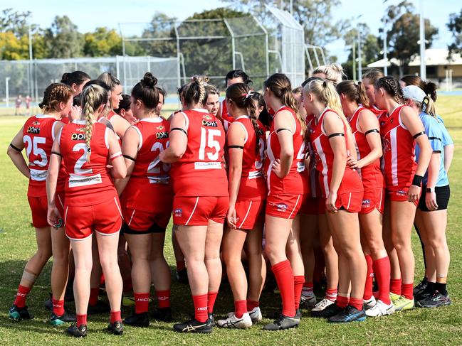 The team wore black armbands as a show of respect. Picture: Jeremy Piper