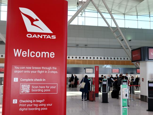 SYDNEY, AUSTRALIA - NewsWire Photos JUNE 10, 2022: Sydney airport domestic Qantas departures T3.Picture: NCA NewsWire / Damian Shaw