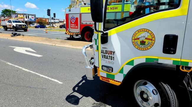 Emergency services were called after a car crash resulted in a traffic light not working for hours, causing significant traffic.