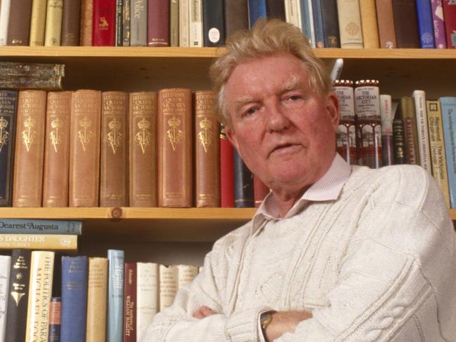 Surrounded by books is British Roman Catholic journalist, historian, speechwriter and author, Paul Johnson portrait at home. Paul Bede Johnson (born 2 November 1928) is an English journalist, historian, speechwriter and author. He was educated at the Jesuit independent school Stonyhurst College, and at Magdalen College, Oxford. Johnson first came to prominence in the 1950s as a journalist writing for, and later editing, the New Statesman magazine. A prolific writer, he has written over 40 books (Photo by In Pictures Ltd./Corbis via Getty Images)