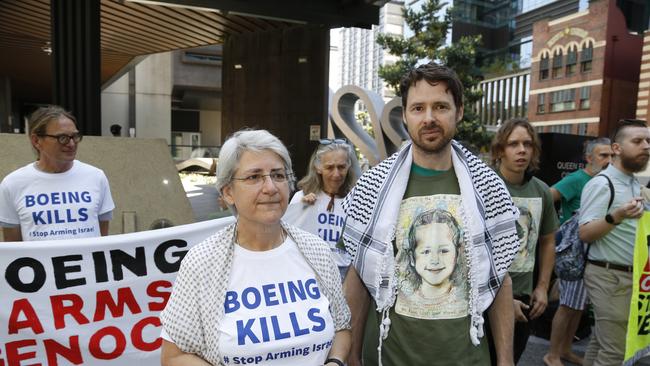 Protesters Margaret Pestorius and David Sprigg.