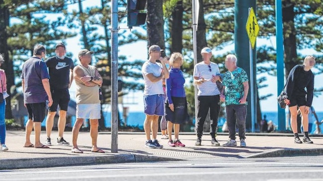 Gold Coast Mayor Tom Tate has slammed the "arrogance" of people not wearing masks while out and about