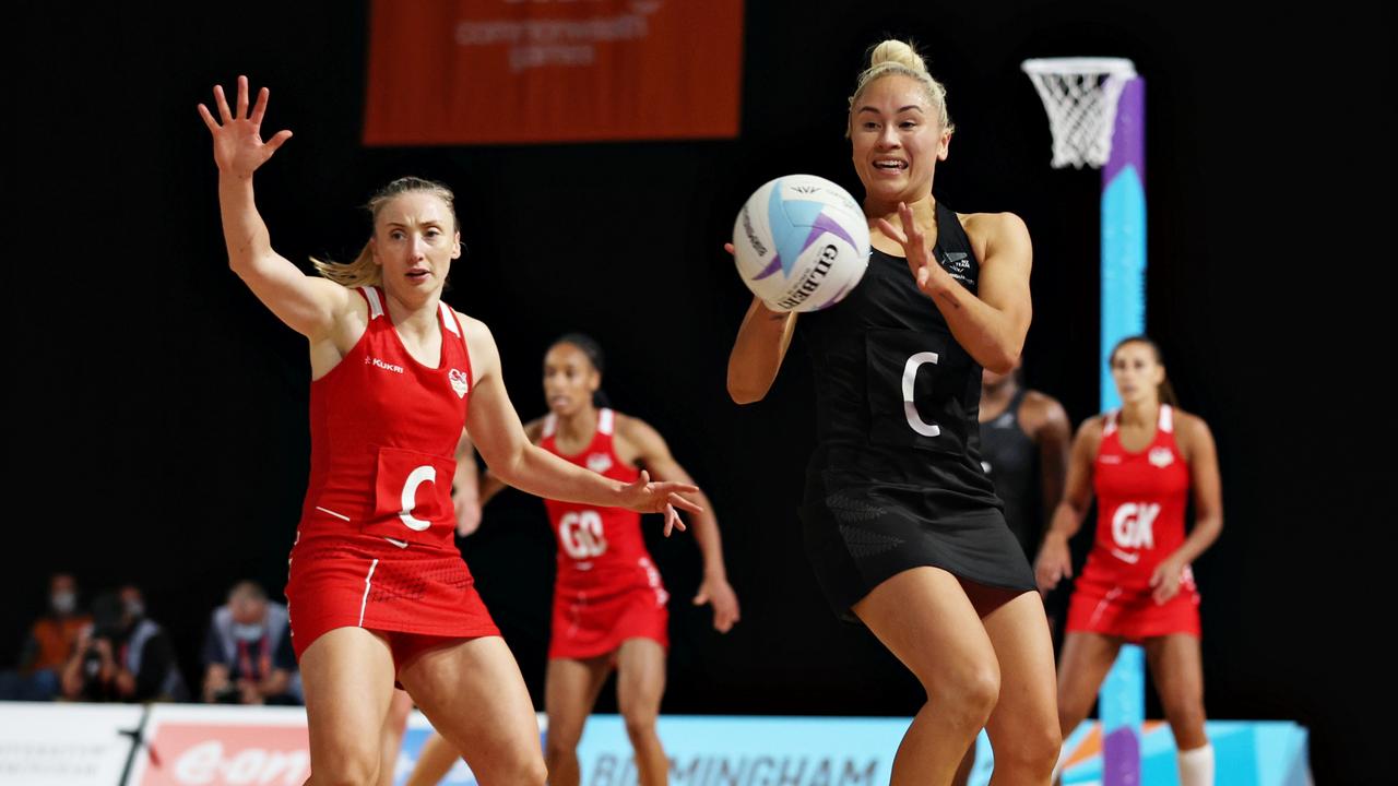 Jade Clarke of Team England (L) and Whitney Souness of Team New Zealand.