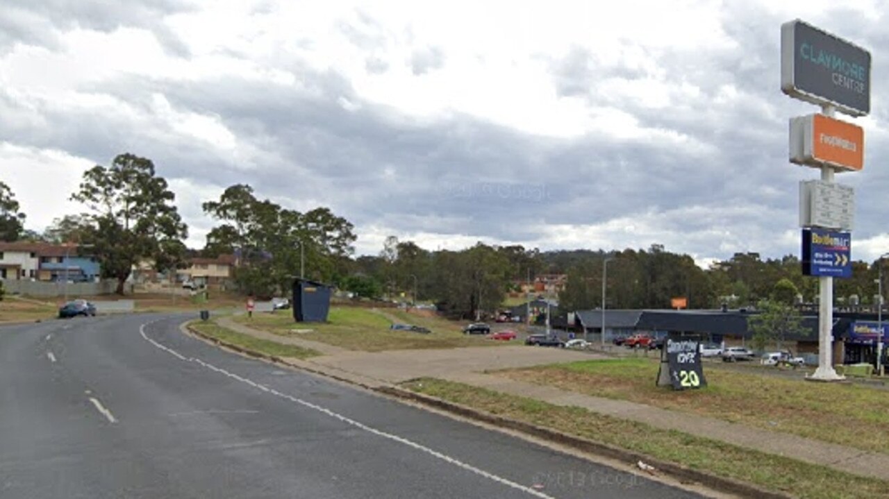 Claymore carjacking: Campbelltown police investigate Dobell Rd shopping ...