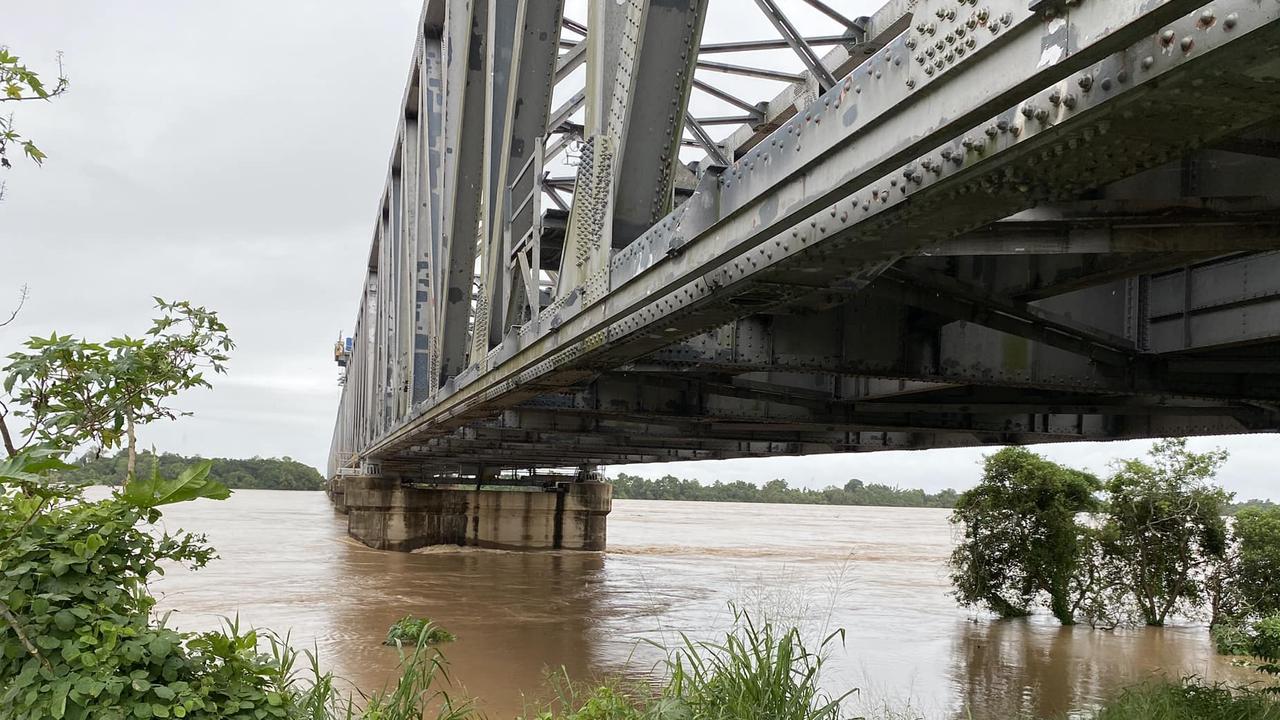 Burdekin flood threat eases as BOM investigates gauge glitch