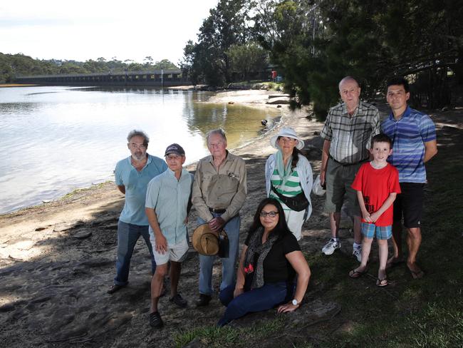 Greens NSW MP and Environment Spokesperson, Dr Mehreen Faruqi with members of the Save Manly Dam Catchment Committee. Picture: Virginia Young.