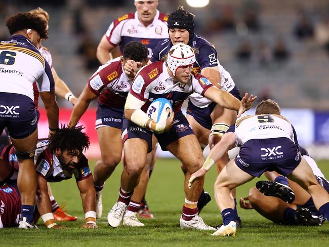 Fraser McReight tries to find a way through. Picture: Getty Images