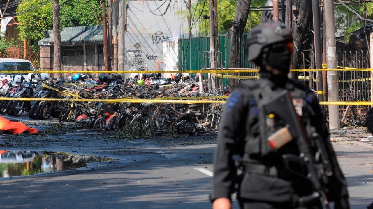 At least 11 dead in Indonesian church bombings