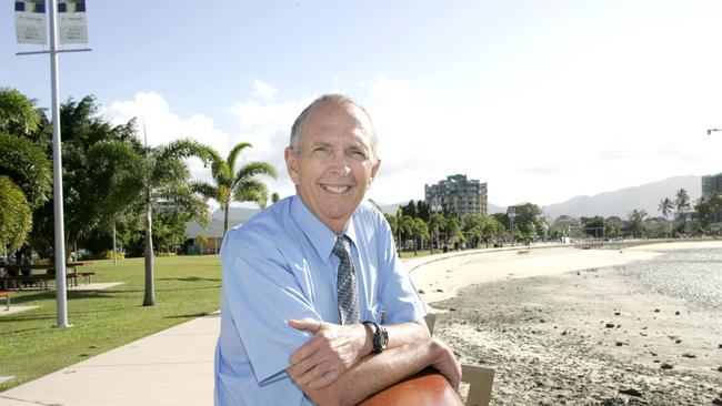 Keith De Lacy on the Cairns Esplanade in 2006.