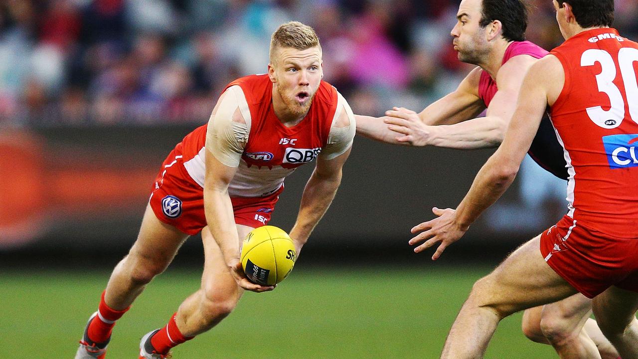 Swan Dan Hannebery has been linked to the Saints.