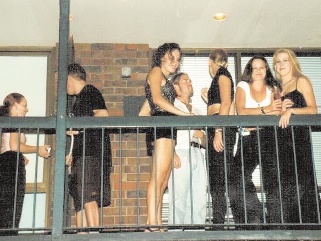 Claremont’s Club Bayview, February 1996, several weeks after Sarah Spiers had disappeared. Picture: Michelle Stanley/Post Newspapers