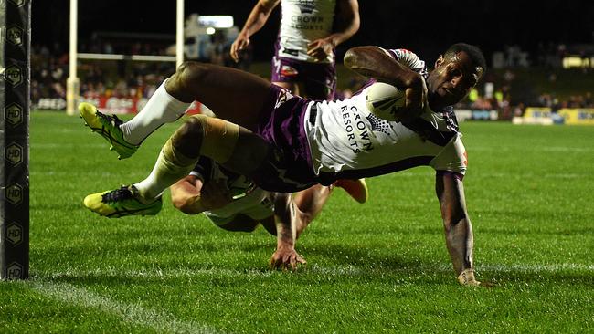 Suliasi Vunivalu of the Storm scores a try.