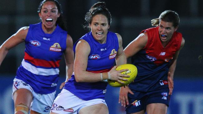 Emma Kearney in action for the Western Bulldogs in the final women’s exhibition match.