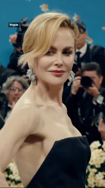 Ever elegant Nicole Kidman arrives at Met Gala