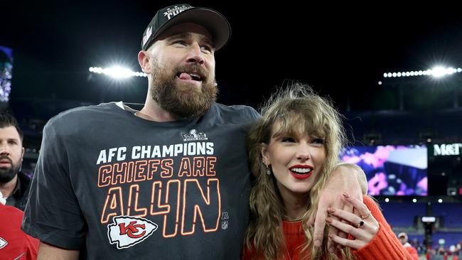 Travis Kelce celebrates qualifying for the Super Bowl with his girlfriend Taylor Swift. Picture: Patrick Smith