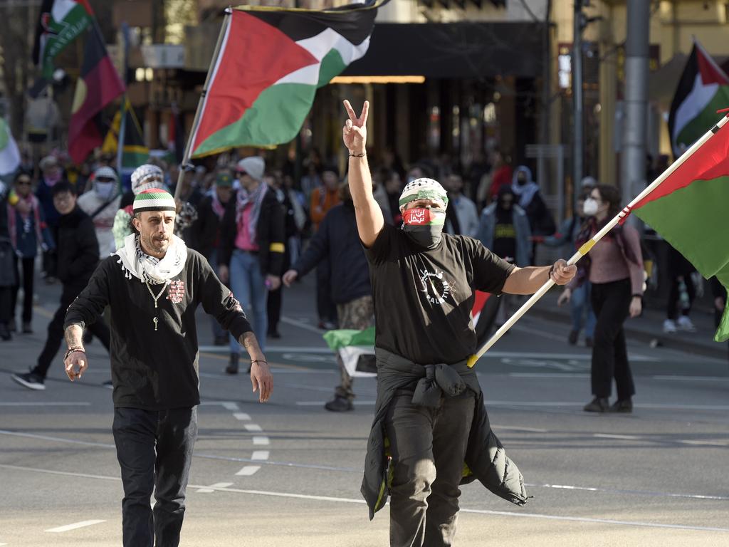 Thousands march through Melbourne in support of the Palestinian people. Picture: NewsWire / Andrew Henshaw