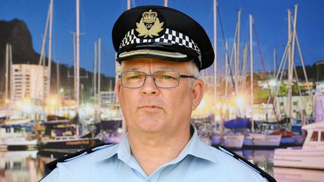 Chief Superintendent Craig Hanlon raises awareness about DV on White Ribbon Day. Picture: Shae Beplate.