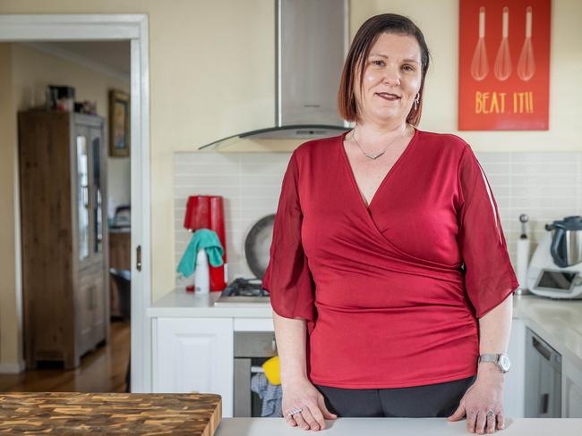 Rachel Bacon has been battling with her weight all her life but has now turned to medical professionals with better results. Picture: Jake Nowakowski