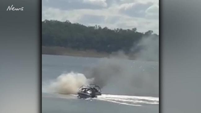 Man has uses jetski to extinguish a boat engulfed in flames