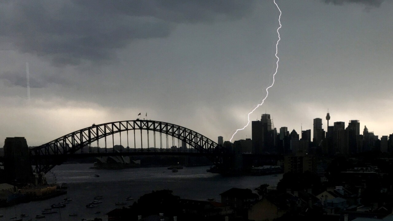 Thunderstorms from Melbourne and Tasmania to hit NSW today