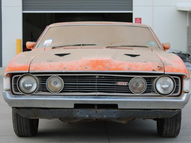 Photo  of old Ford Falcon XA GT RPO 83