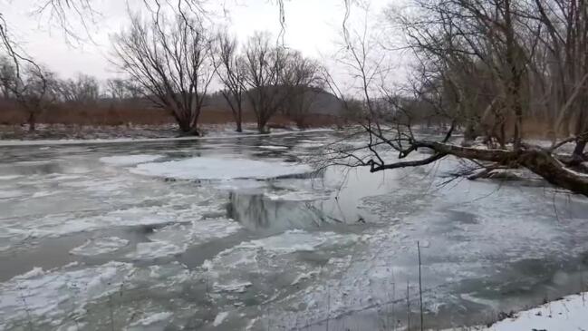 Ice Pieces Float Down New York River Amid Arctic Blast