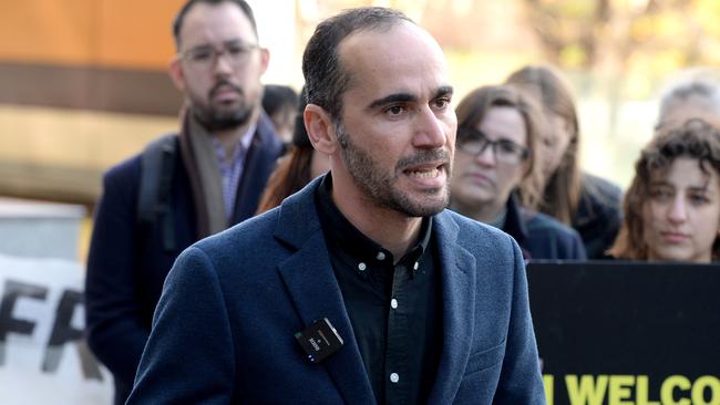 Kurdish-Iranian refugee Mostafa ‘Moz’ Azimitabar outside the Federal Court in Melbourne. Picture: Andrew Henshaw