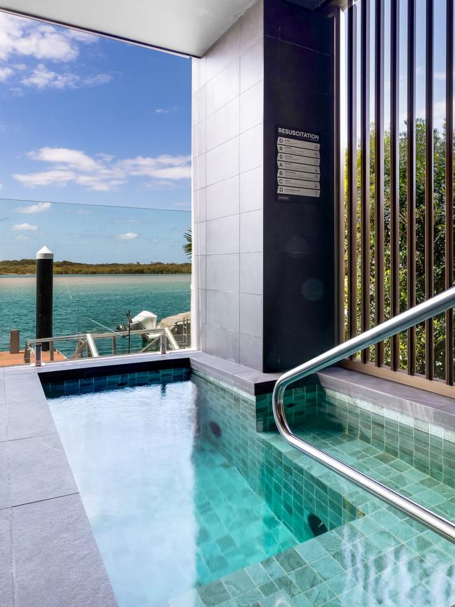 Former Olympian Debbie Flintoff-King and her coach husband Phil King are selling their Sunshine Coast holiday apartment.