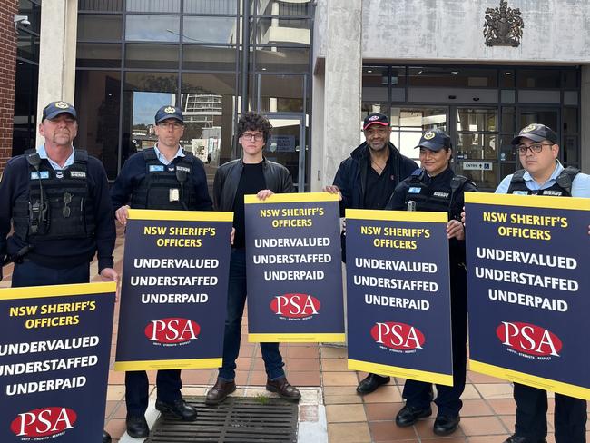 Sheriffs protested outside Campbelltown court for better pay and work conditions. Picture: Inasha Iftekhar